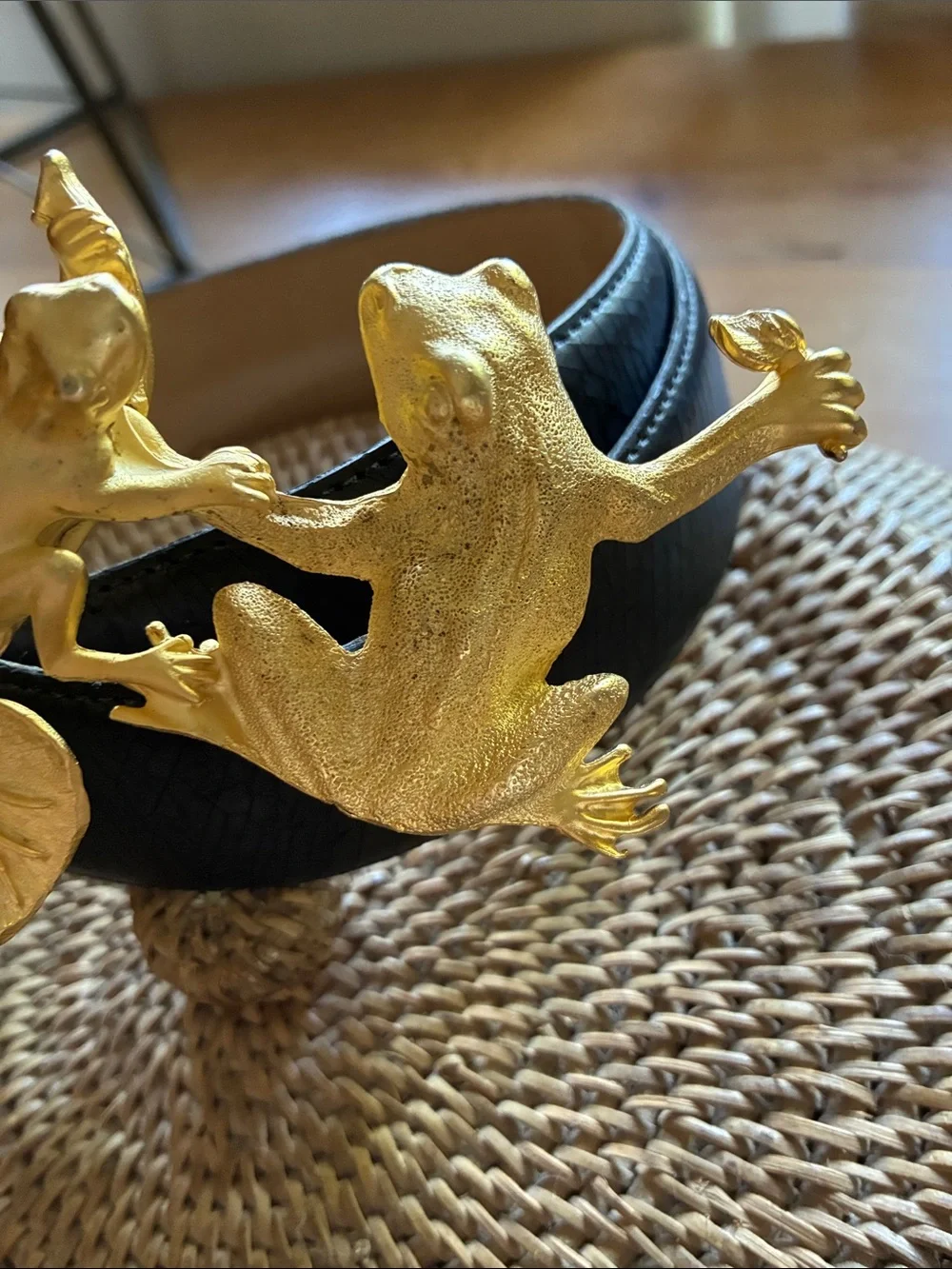 Vintage 80’s Fantastic Gail Labelle Gold Frogs Buckle Black Leather Belt - Large